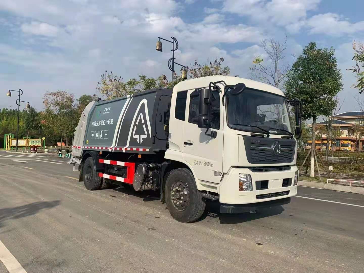 东风天锦12方压缩垃圾车